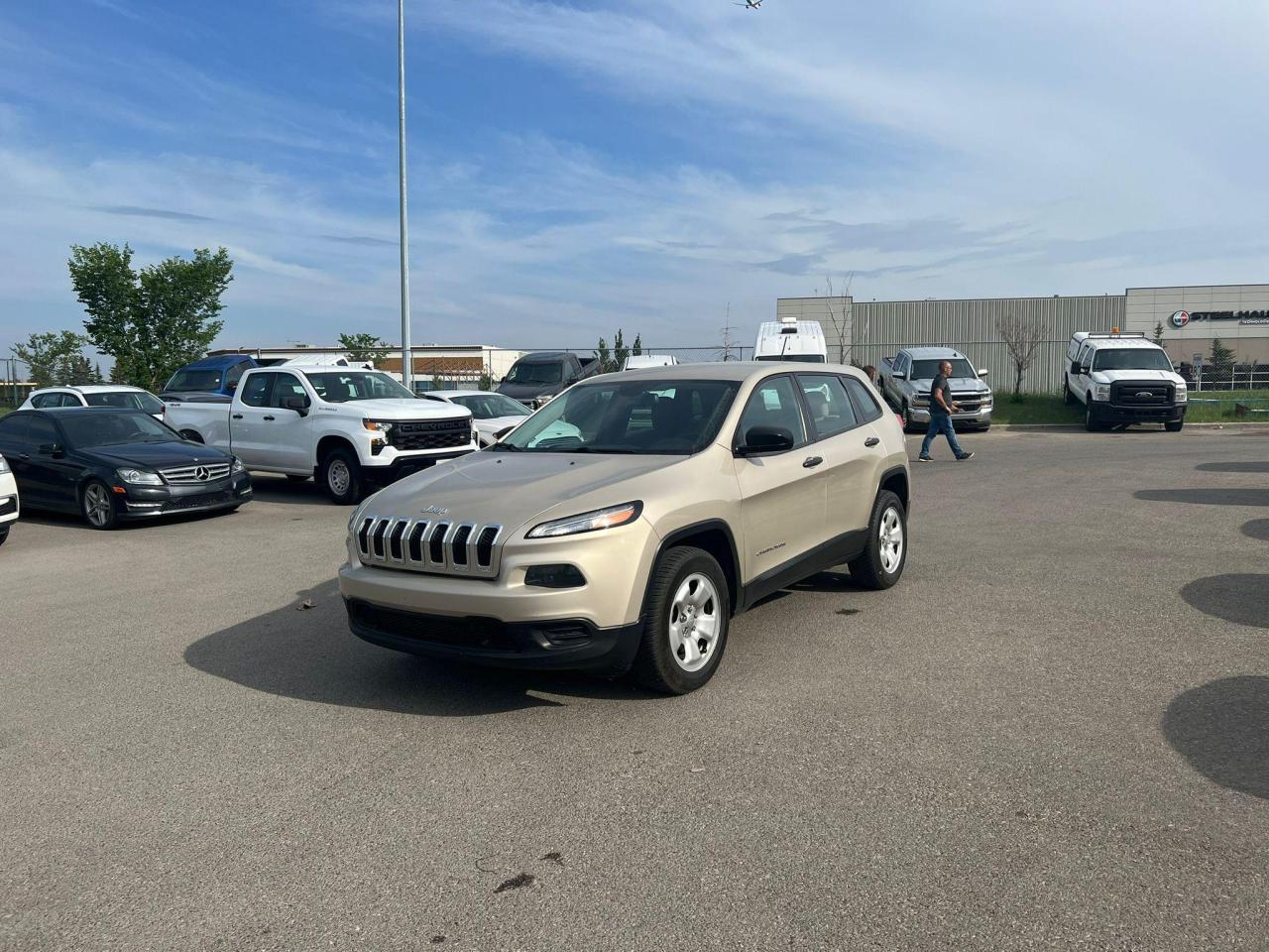 Used 2015 Jeep Cherokee 4WD 4dr Sport | $0 DOWN | EVERYONE APPROVED! for sale in Calgary, AB