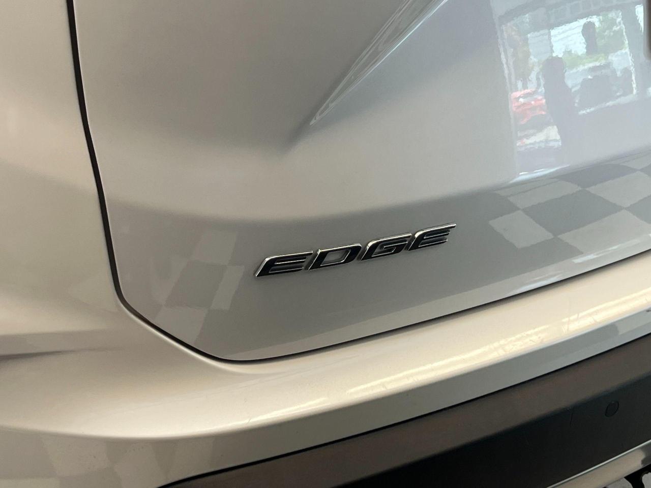 2019 Ford Edge SEL AWD+New Tires+Assist PKG+Rear DVDs+CLEANCARFAX - Photo #70