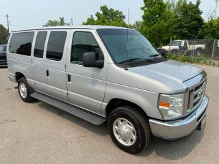 Used 2014 Ford Econoline XLT ** 12 PASS, BACK CAM, REAR A/C ** for sale in St Catharines, ON