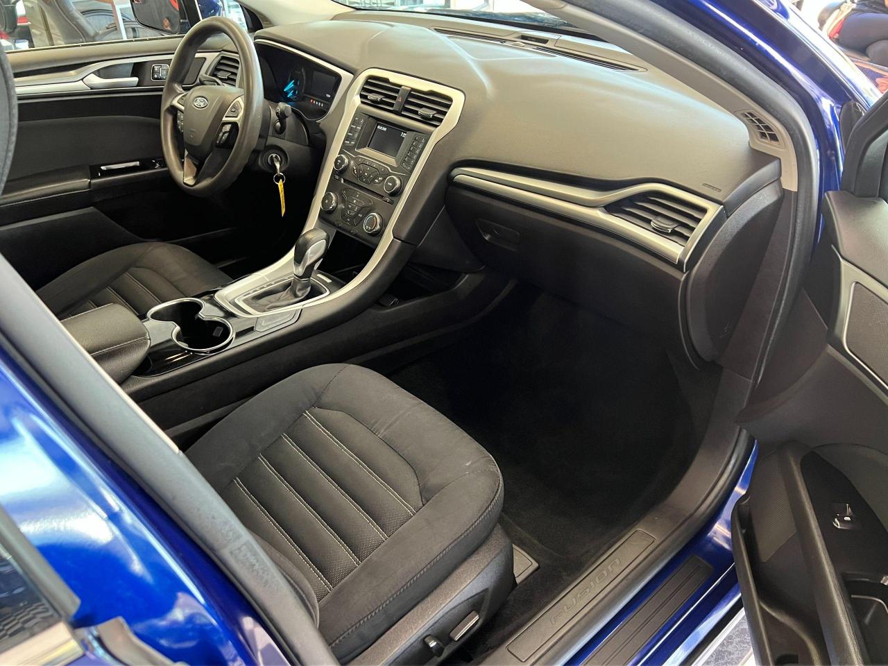 2015 Ford Fusion SE+New Tires+Sensors+A/C+Heated Seats+CLEAN CARFAX - Photo #21