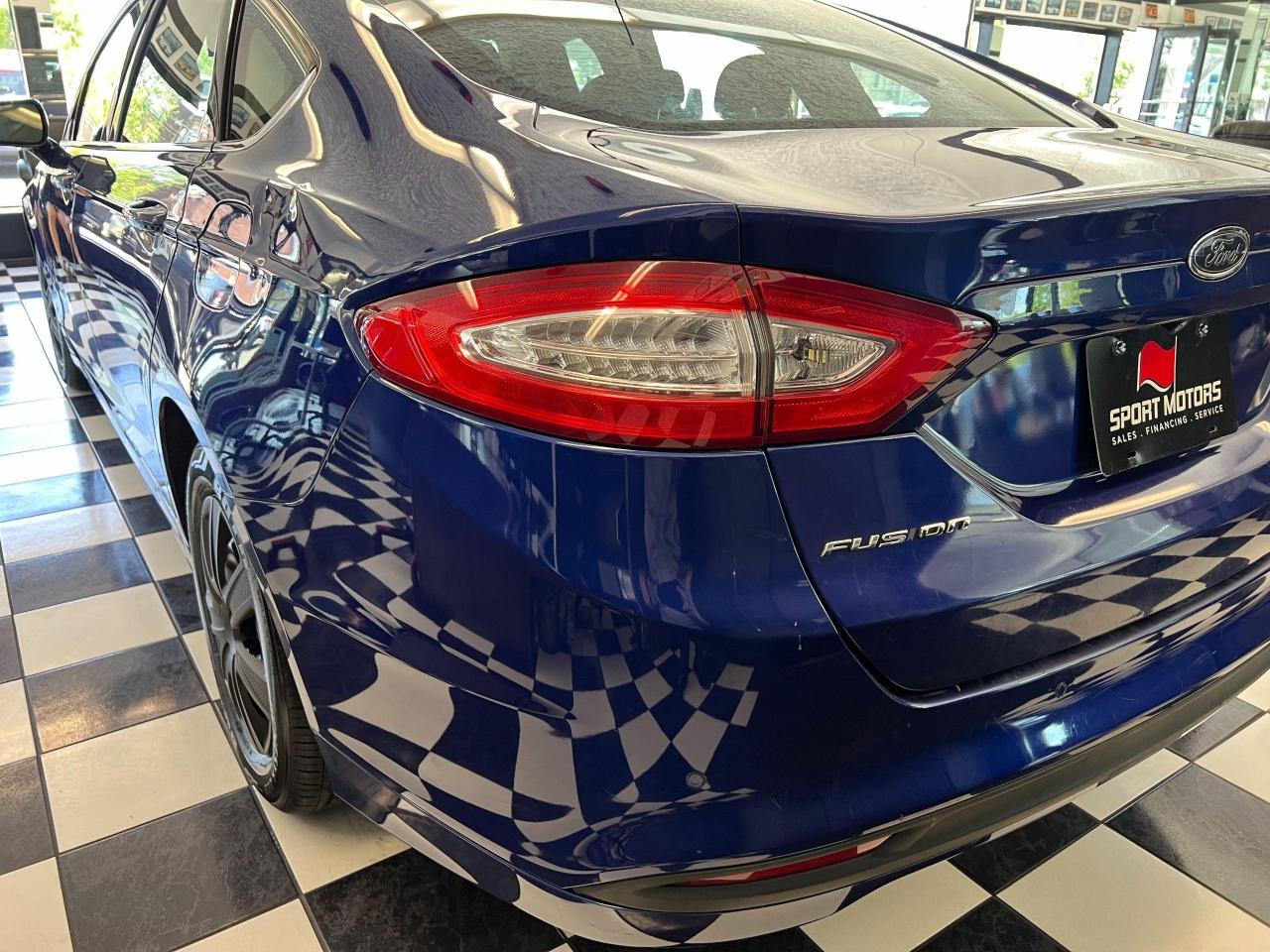2015 Ford Fusion SE+New Tires+Sensors+A/C+Heated Seats+CLEAN CARFAX - Photo #38