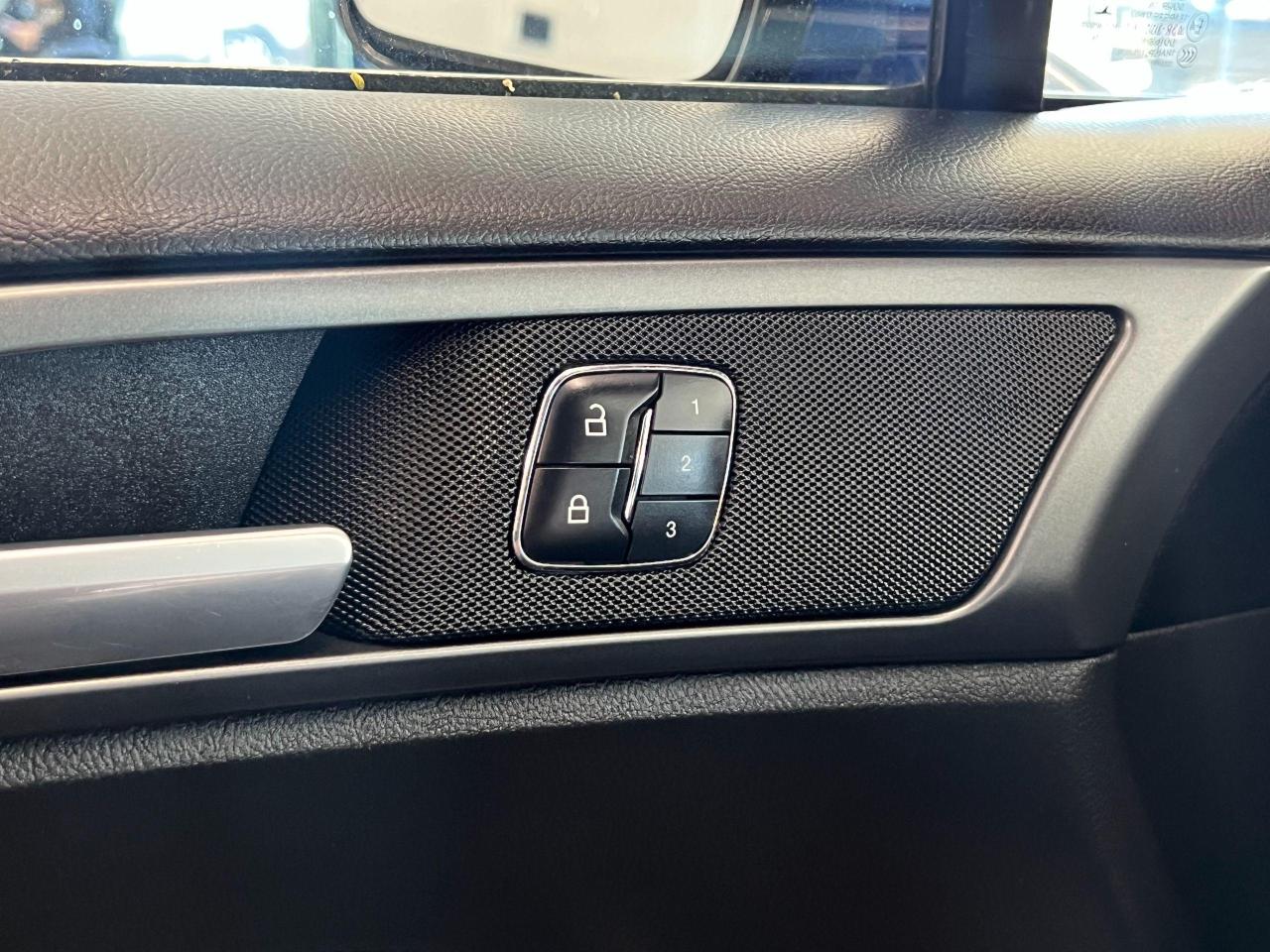 2015 Ford Fusion SE+New Tires+Sensors+A/C+Heated Seats+CLEAN CARFAX - Photo #48