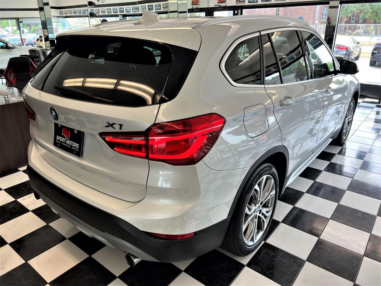2016 BMW X1 28i Xdrive+Intelligent Safety+Roof+GPS+CLEANCARFAX - Photo #4