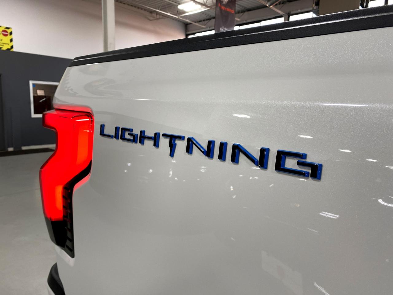 2022 Ford F-150 Lightning Platinum|NO LUXURY TAX|EXTENDEDRANGE|ELECTRIC|NAV| - Photo #9