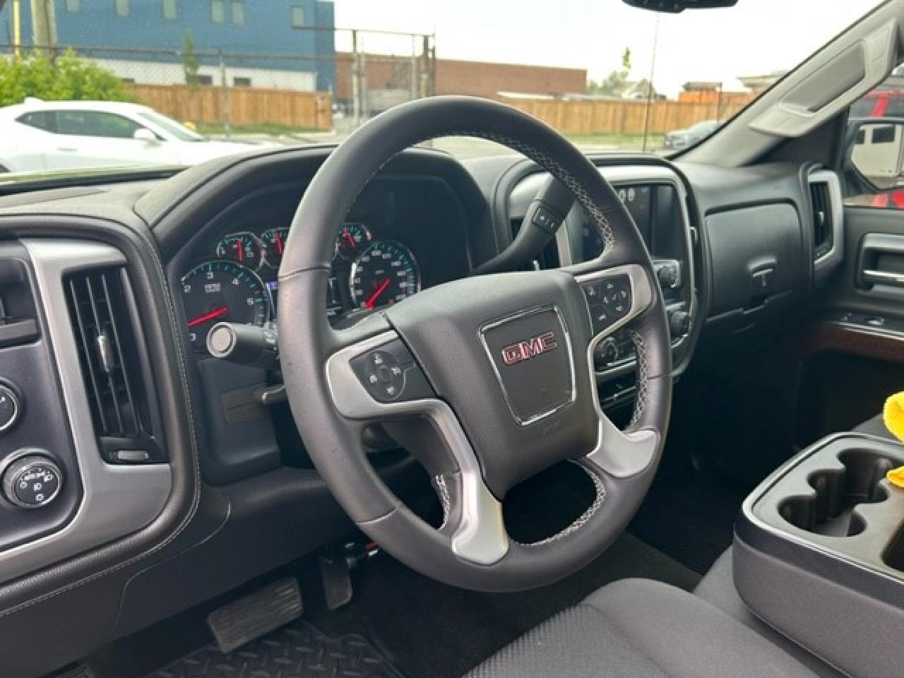 2018 GMC Sierra 1500 4WD Reg Cab 119.0" SLE Photo3