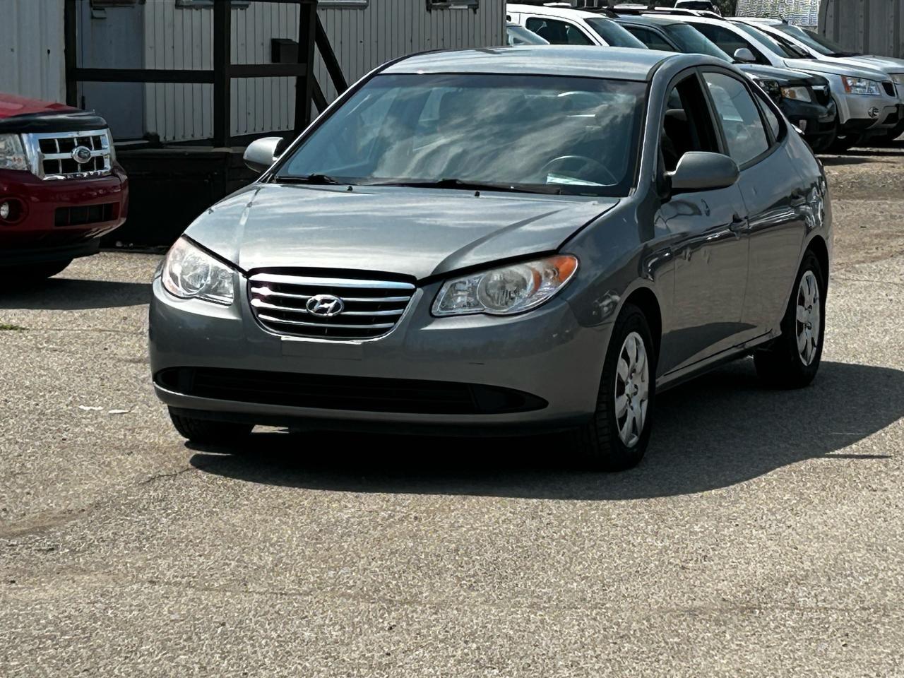 2010 Hyundai Elantra GL - Photo #1