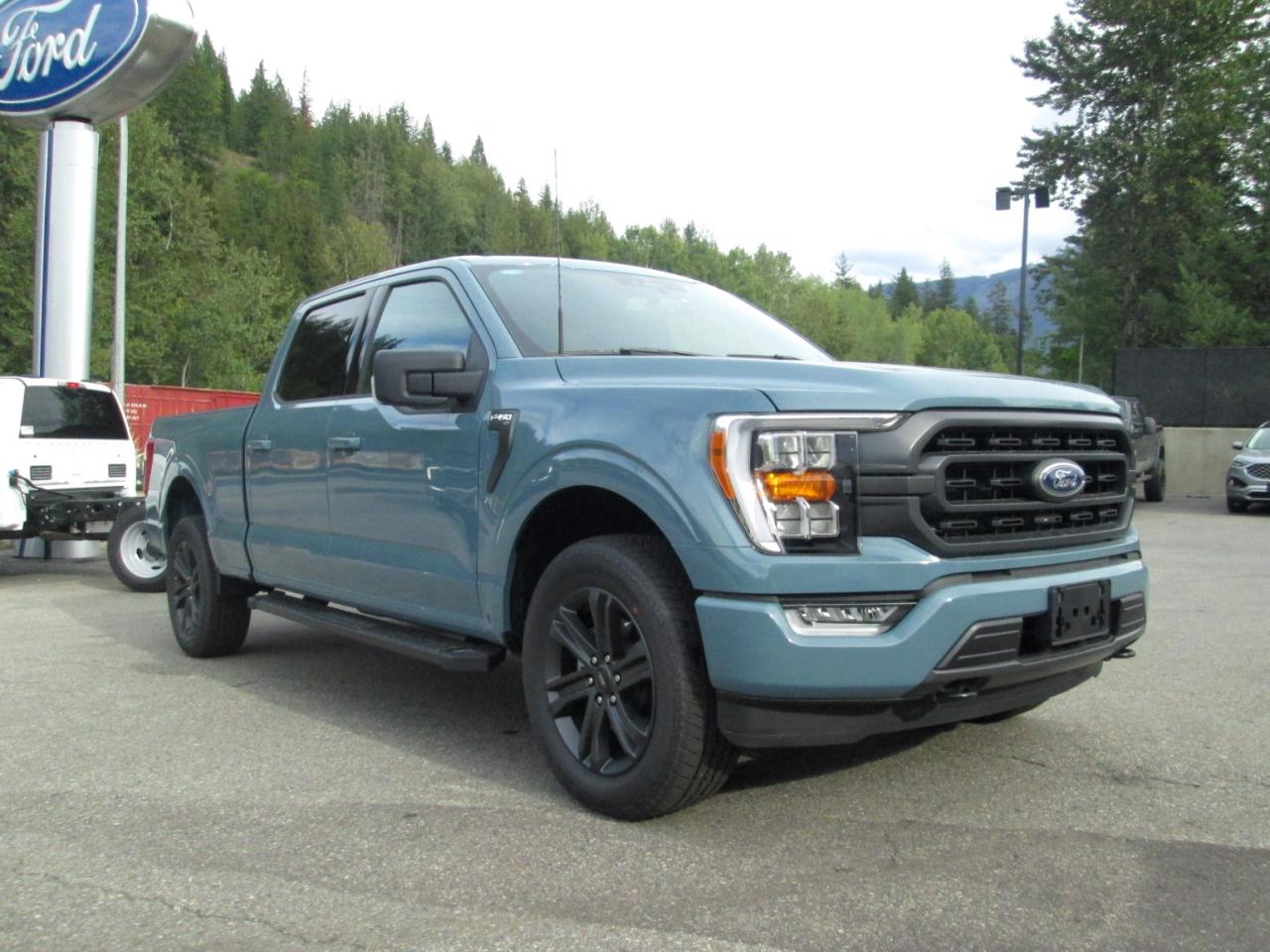 2023 Ford F-150 XLT Photo0
