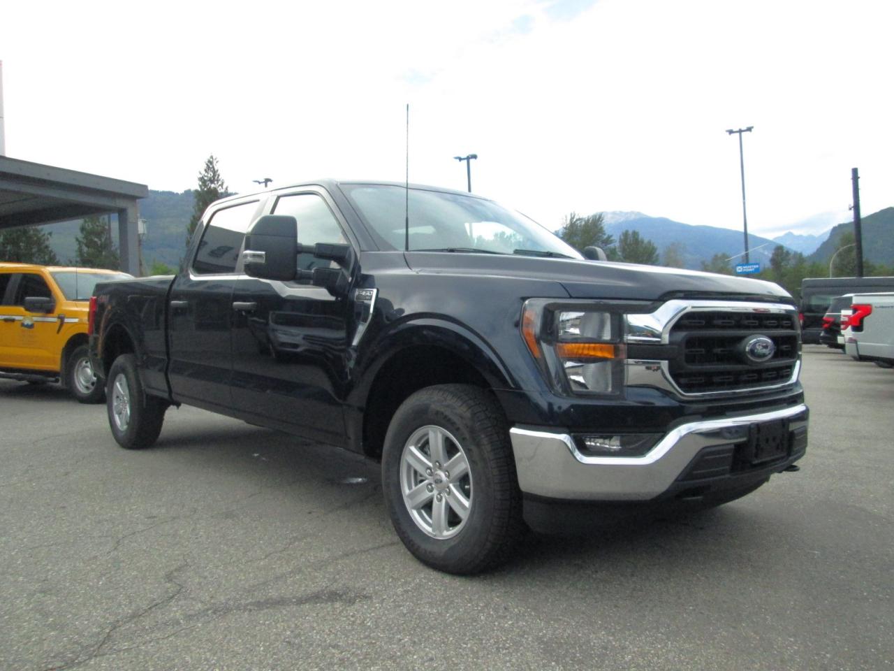 2023 Ford F-150 XLT Photo0