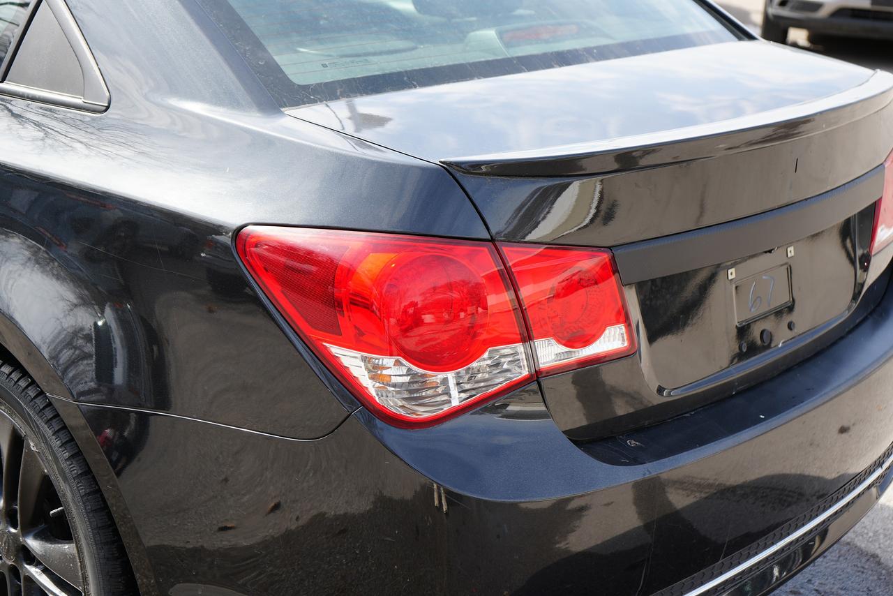 2015 Chevrolet Cruze 2LT Photo