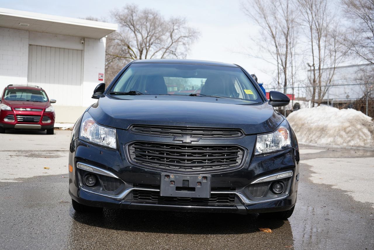2015 Chevrolet Cruze 2LT Photo