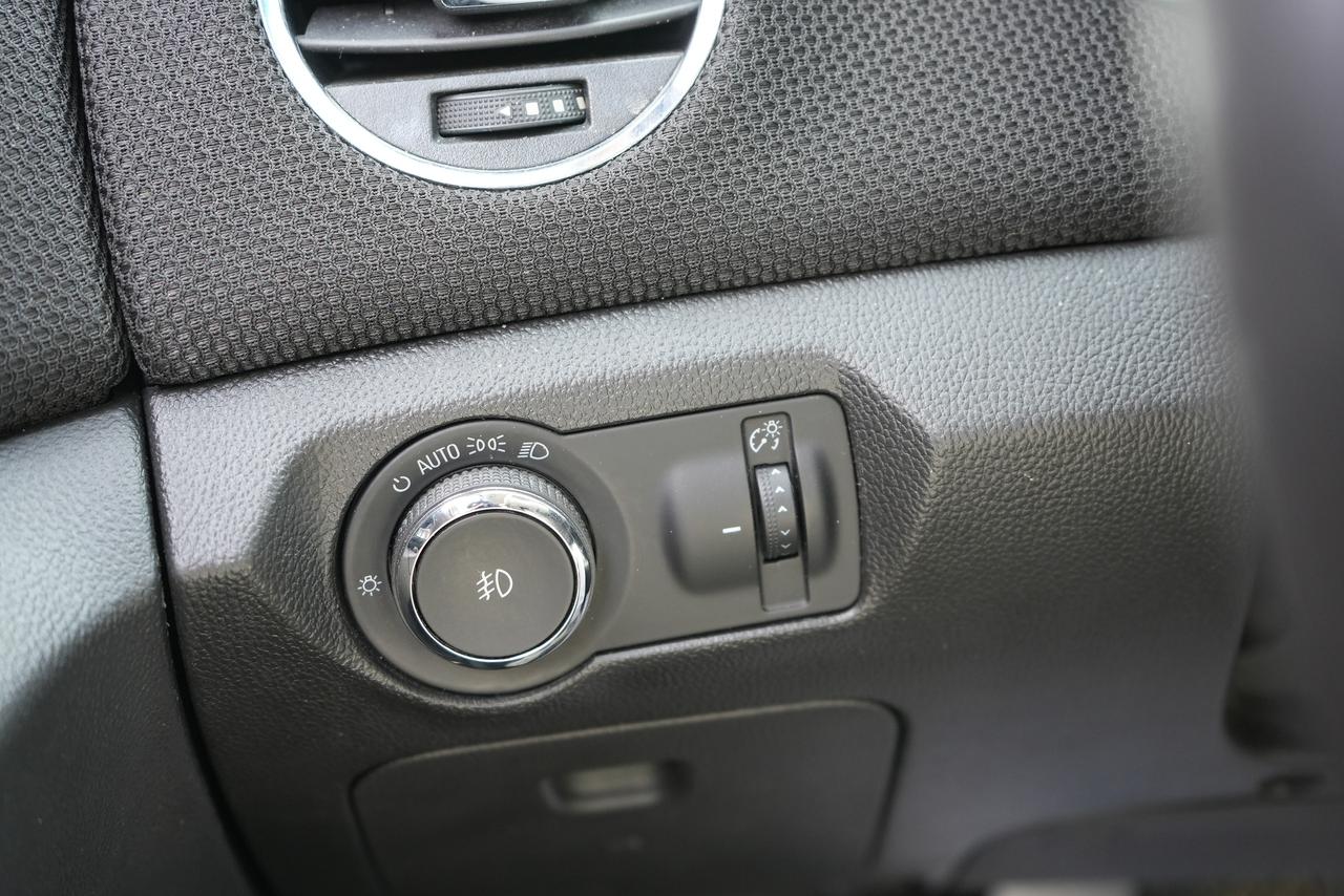 2015 Chevrolet Cruze 2LT Photo