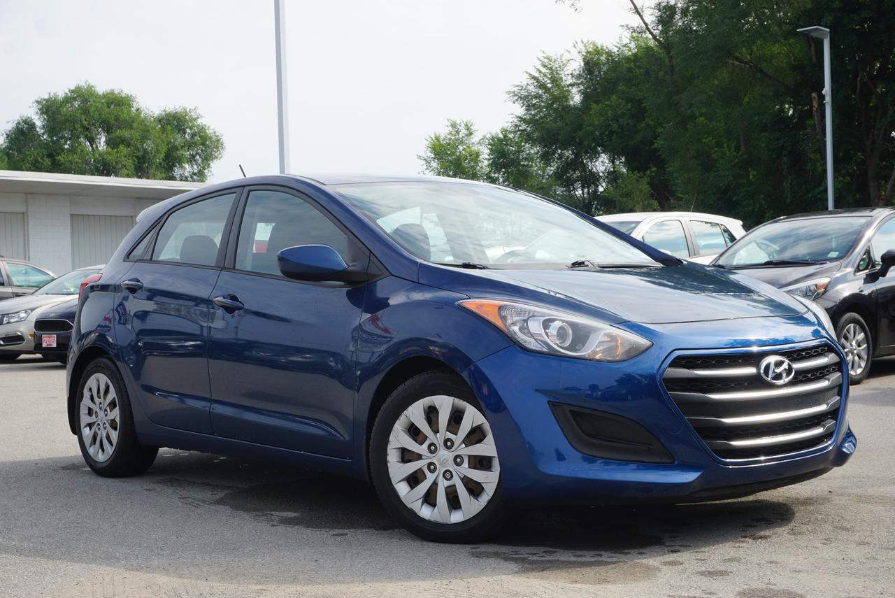 2016 Hyundai Elantra GT GL Photo3