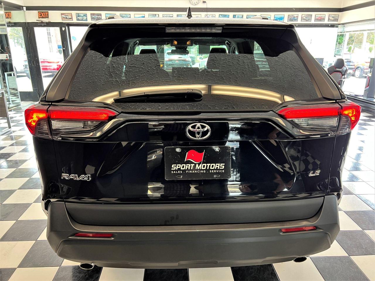2019 Toyota RAV4 LE+New Tires+Camera+ApplePlay+LaneKeep+CLEANCARFAX - Photo #3