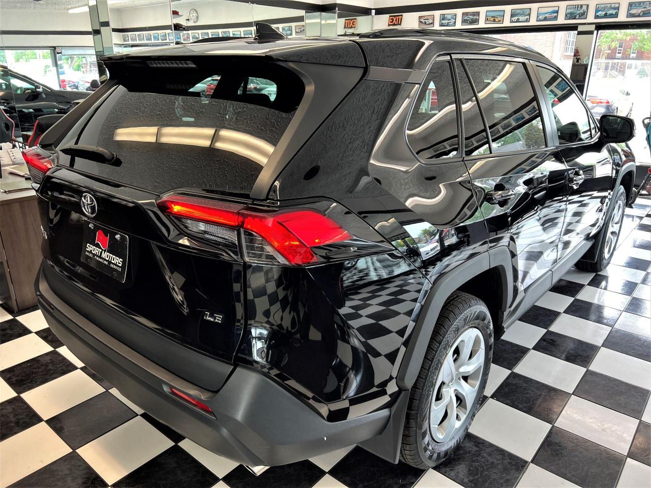 2019 Toyota RAV4 LE+New Tires+Camera+ApplePlay+LaneKeep+CLEANCARFAX - Photo #4