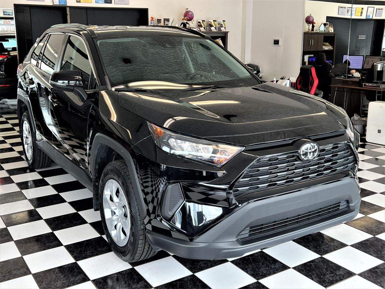 2019 Toyota RAV4 LE+New Tires+Camera+ApplePlay+LaneKeep+CLEANCARFAX - Photo #5