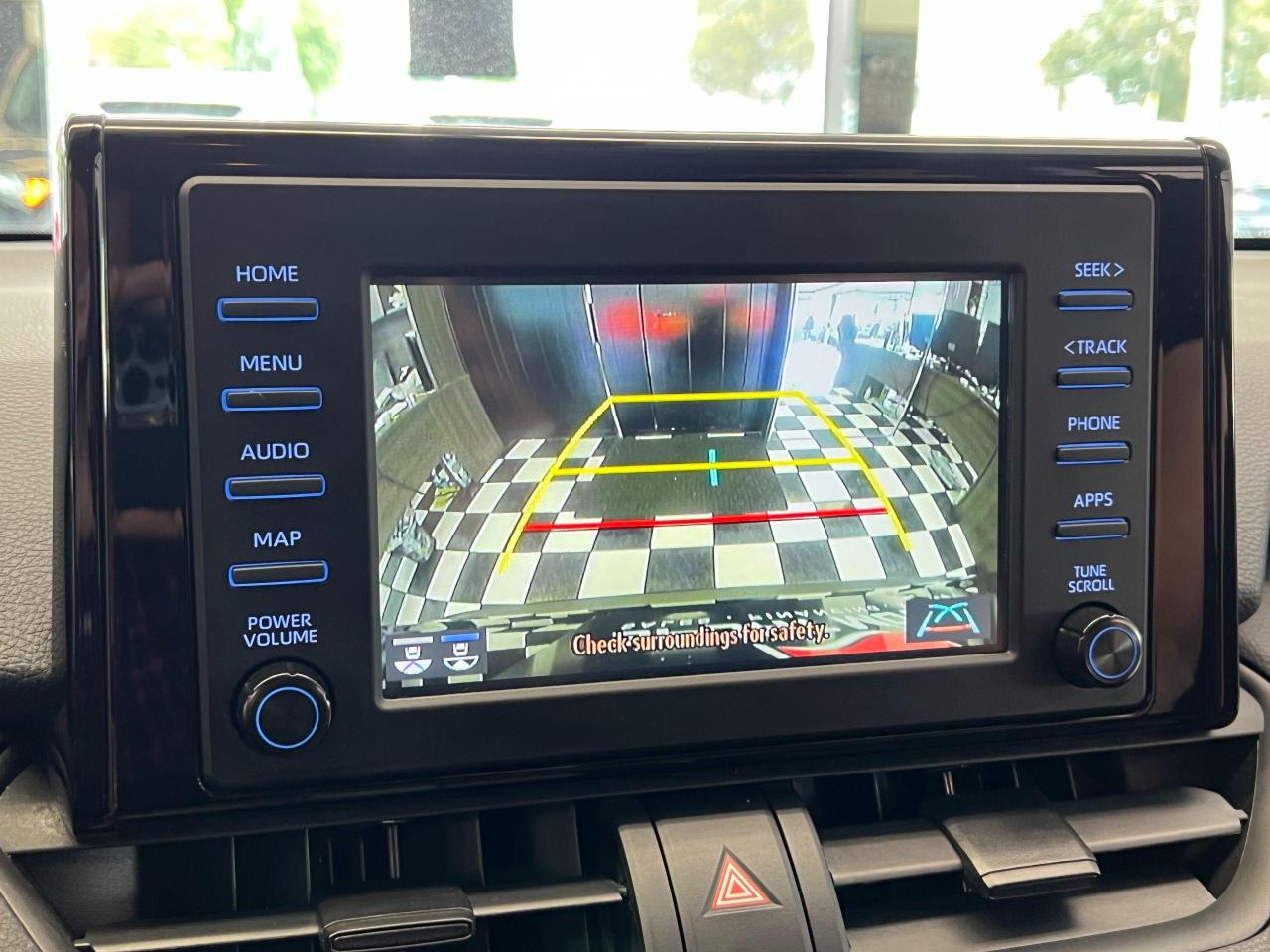2019 Toyota RAV4 LE+New Tires+Camera+ApplePlay+LaneKeep+CLEANCARFAX - Photo #11