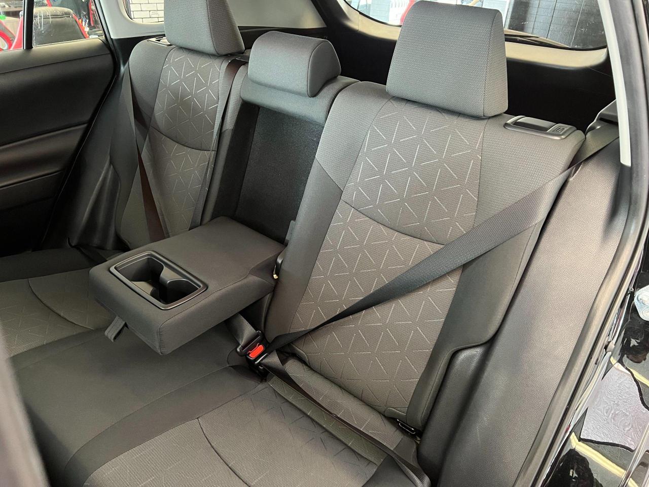 2019 Toyota RAV4 LE+New Tires+Camera+ApplePlay+LaneKeep+CLEANCARFAX - Photo #25