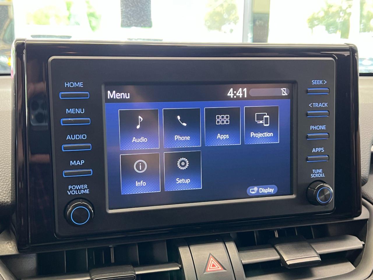 2019 Toyota RAV4 LE+New Tires+Camera+ApplePlay+LaneKeep+CLEANCARFAX - Photo #32