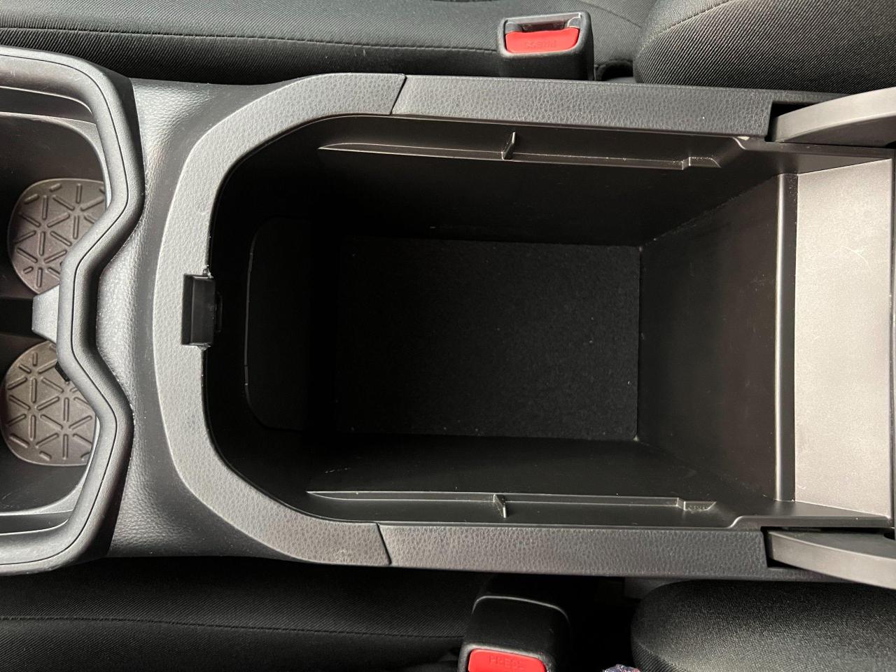 2019 Toyota RAV4 LE+New Tires+Camera+ApplePlay+LaneKeep+CLEANCARFAX - Photo #53