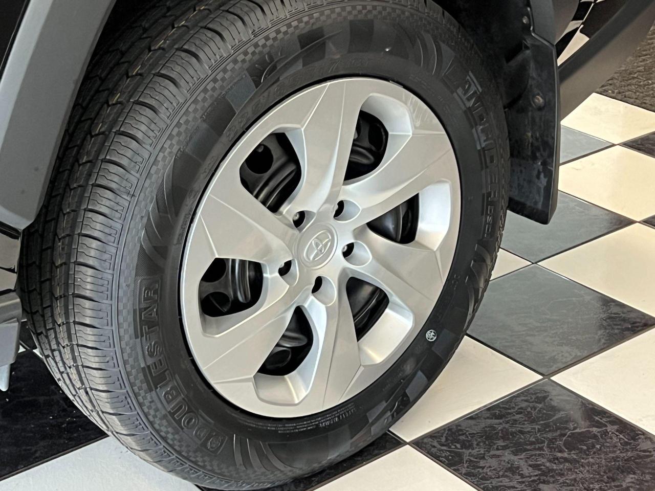 2019 Toyota RAV4 LE+New Tires+Camera+ApplePlay+LaneKeep+CLEANCARFAX - Photo #55