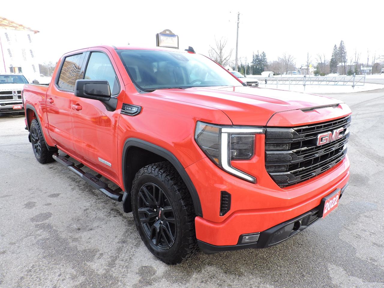2022 GMC Sierra 1500 ELEVATION 5.3L 4X4 Like New Only 17000 KMS