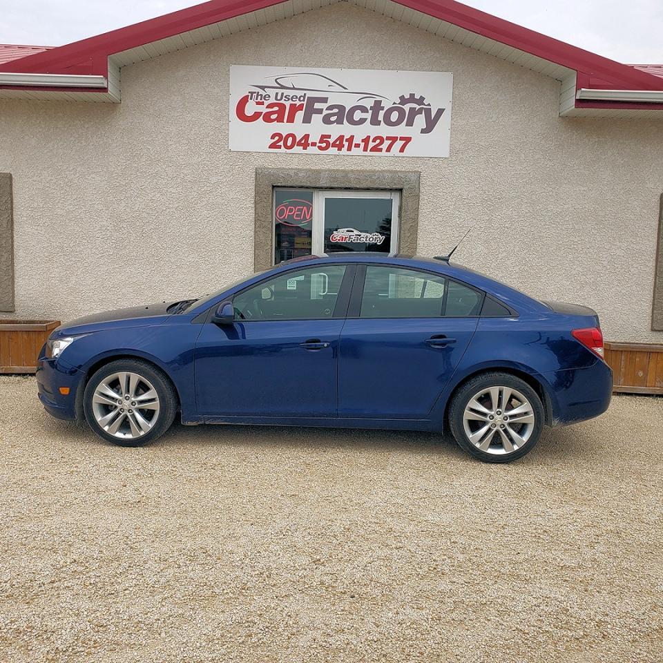 2012 Chevrolet Cruze 4dr Sdn LT Turbo w/1SA - Photo #2