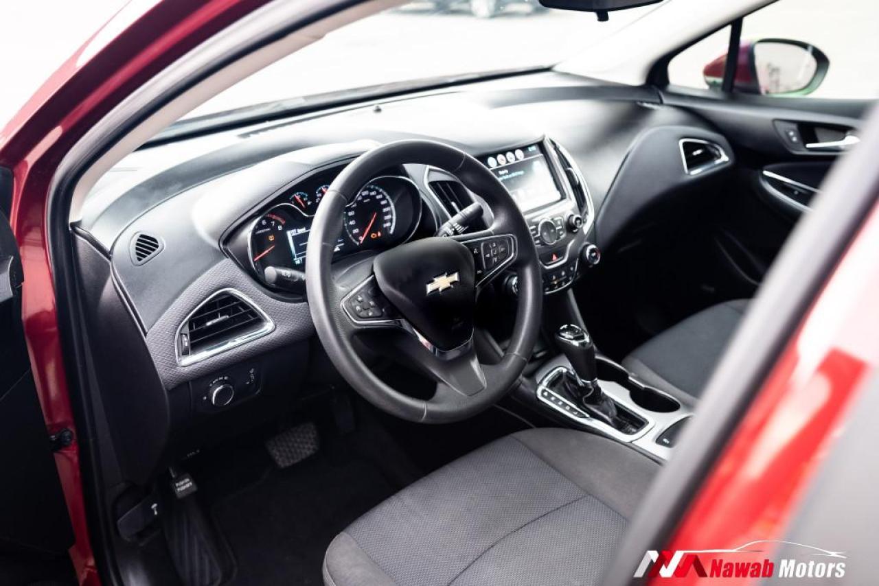 2018 Chevrolet Cruze LT|SUNROOF|BOSE AUDIO SYSTEM|APPLE CARPLAY|HEATED SEATS| Photo4