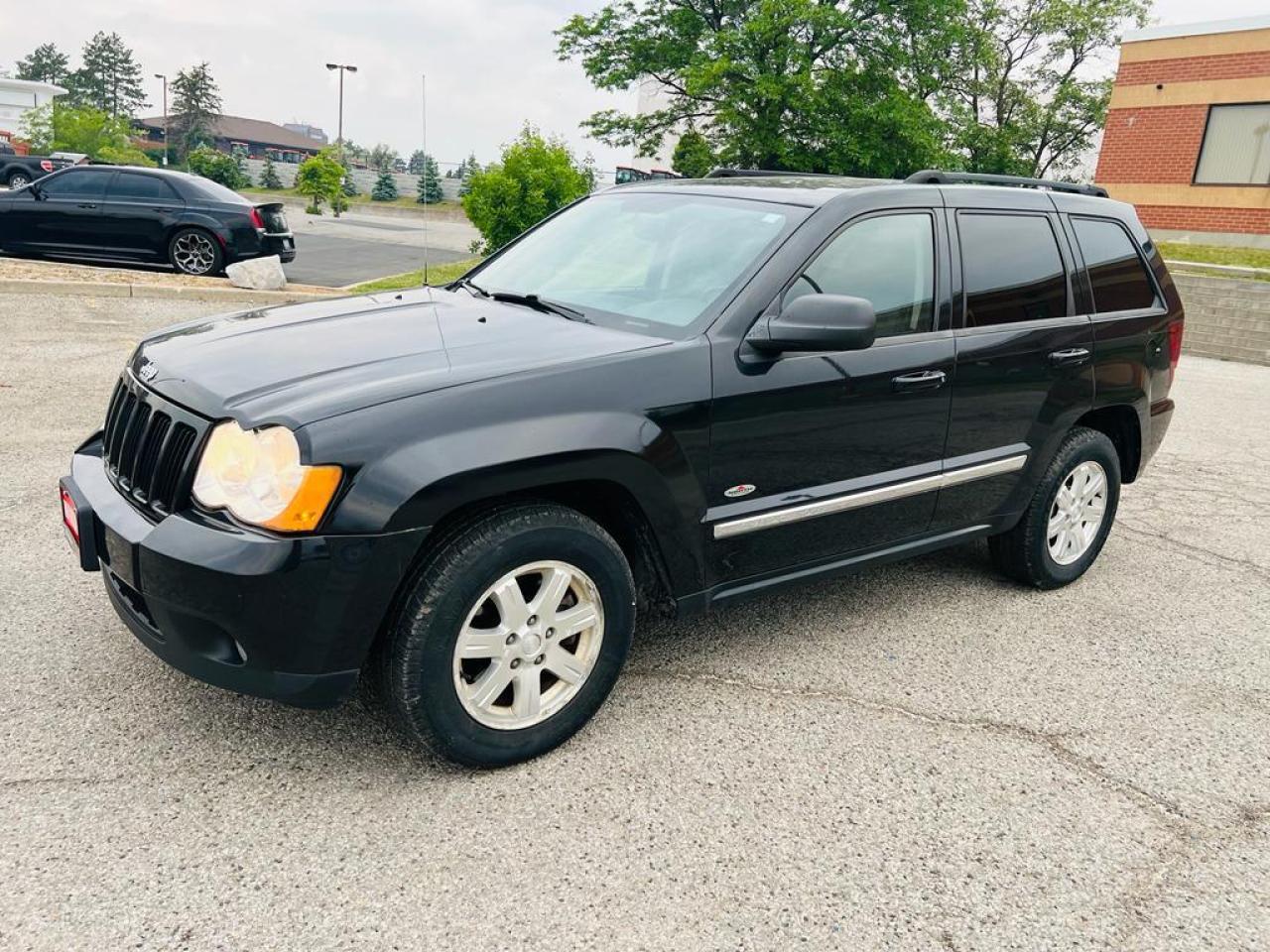 Used 2010 Jeep Grand Cherokee 4WD 4DR for sale in Mississauga, ON