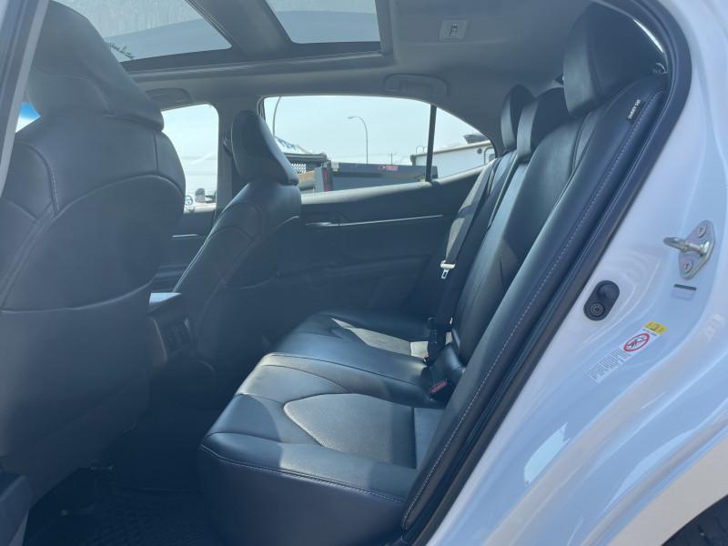2018 Toyota Camry XSE  - Sunroof -  Leather Seats Photo5