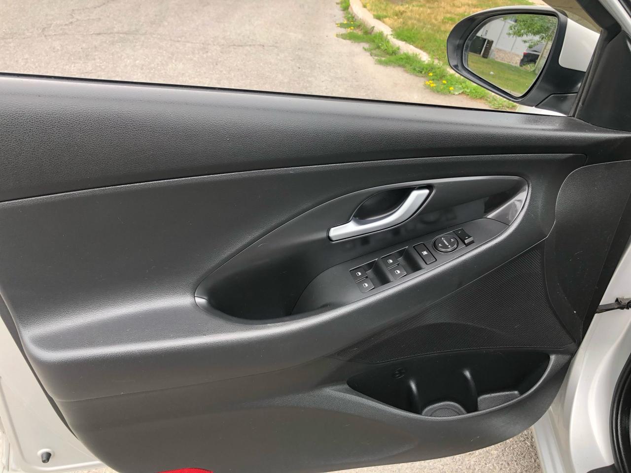 2018 Hyundai Elantra GT GL - Photo #7