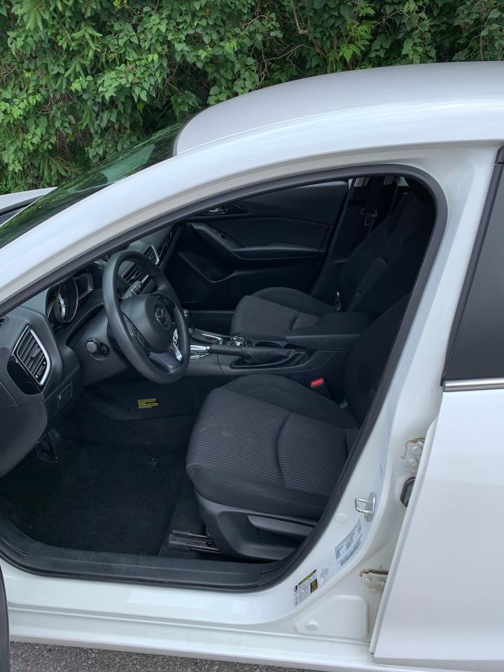2015 Mazda MAZDA3 GS SPORT HB-ONLY 59,053KMS!! 1 LOCAL FEMALE OWNER! Photo4
