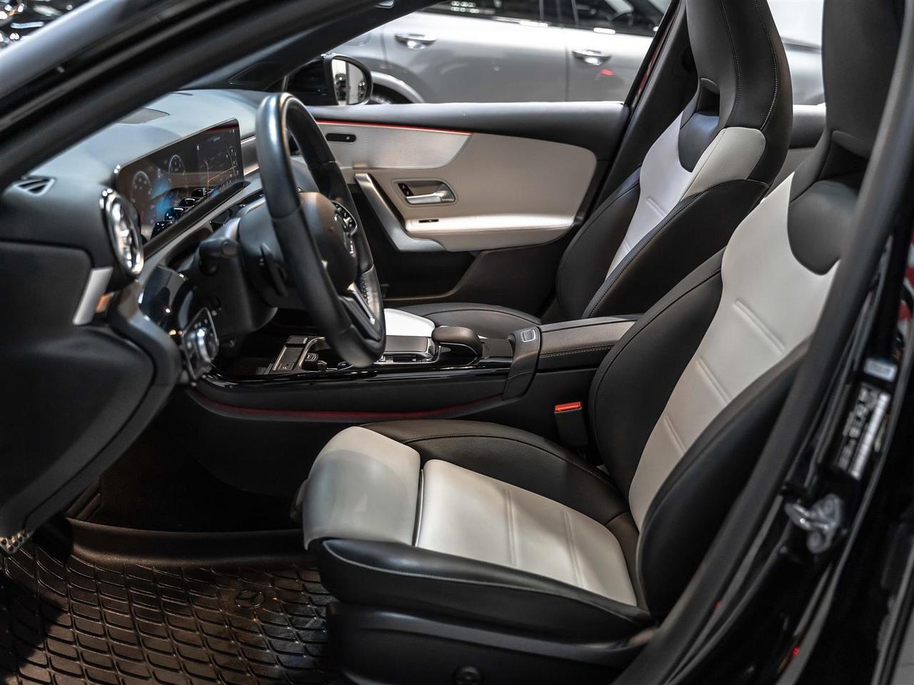 2019 Mercedes-Benz A250 A 250|AMG PKG|HATCHBACK|NIGHT PKG|NAVI|BLINDSPOT|REARCAM|LOADED Photo