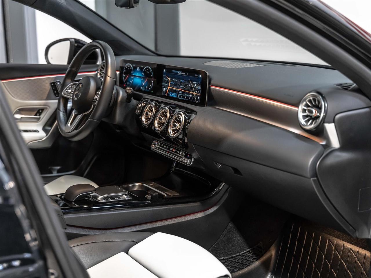 2019 Mercedes-Benz A250 A 250|AMG PKG|HATCHBACK|NIGHT PKG|NAVI|BLINDSPOT|REARCAM|LOADED Photo