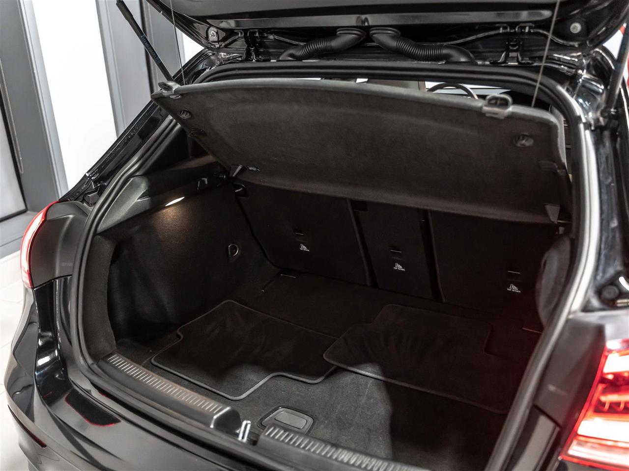 2019 Mercedes-Benz A250 A 250|AMG PKG|HATCHBACK|NIGHT PKG|NAVI|BLINDSPOT|REARCAM|LOADED Photo