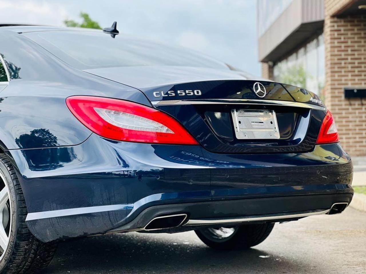 2012 Mercedes-Benz CLS-Class CLS 550 Photo2