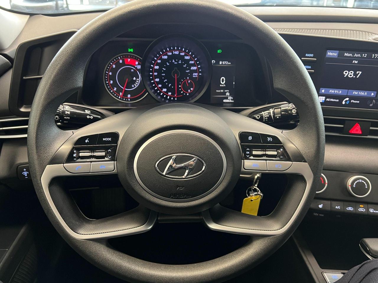 2021 Hyundai Elantra ESSENTIAL+LANEKEEP+APPLEPLAY+RMTStart+CLEAN CARFAX Photo73