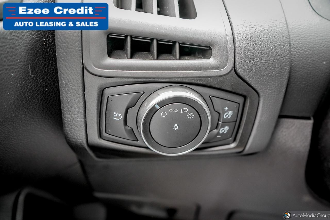 2015 Ford Focus SE Photo