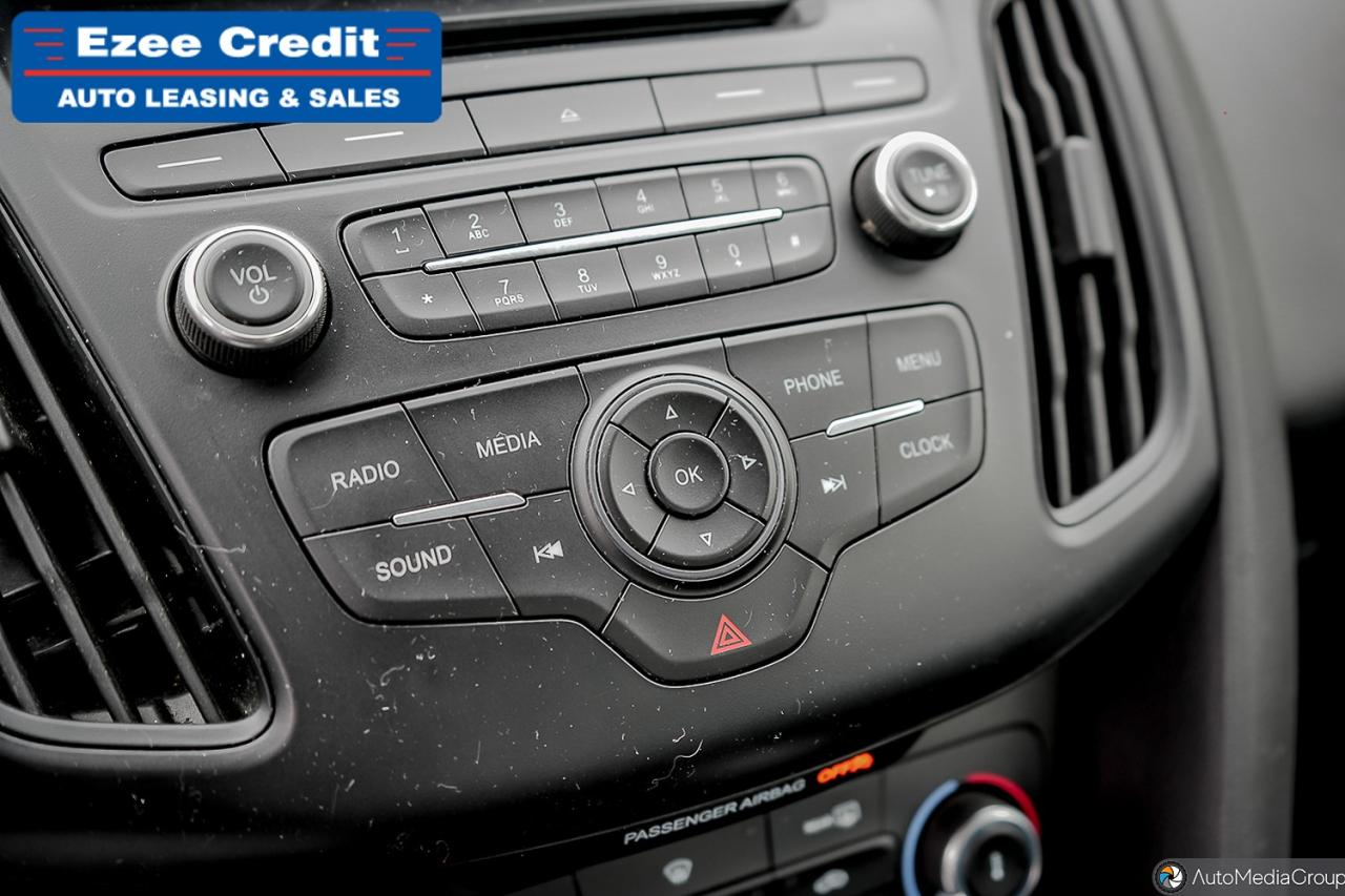 2015 Ford Focus SE Photo