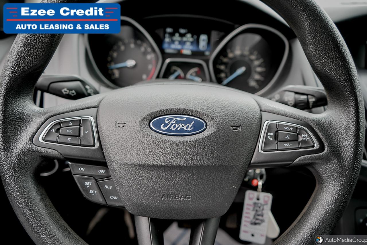 2015 Ford Focus SE Photo