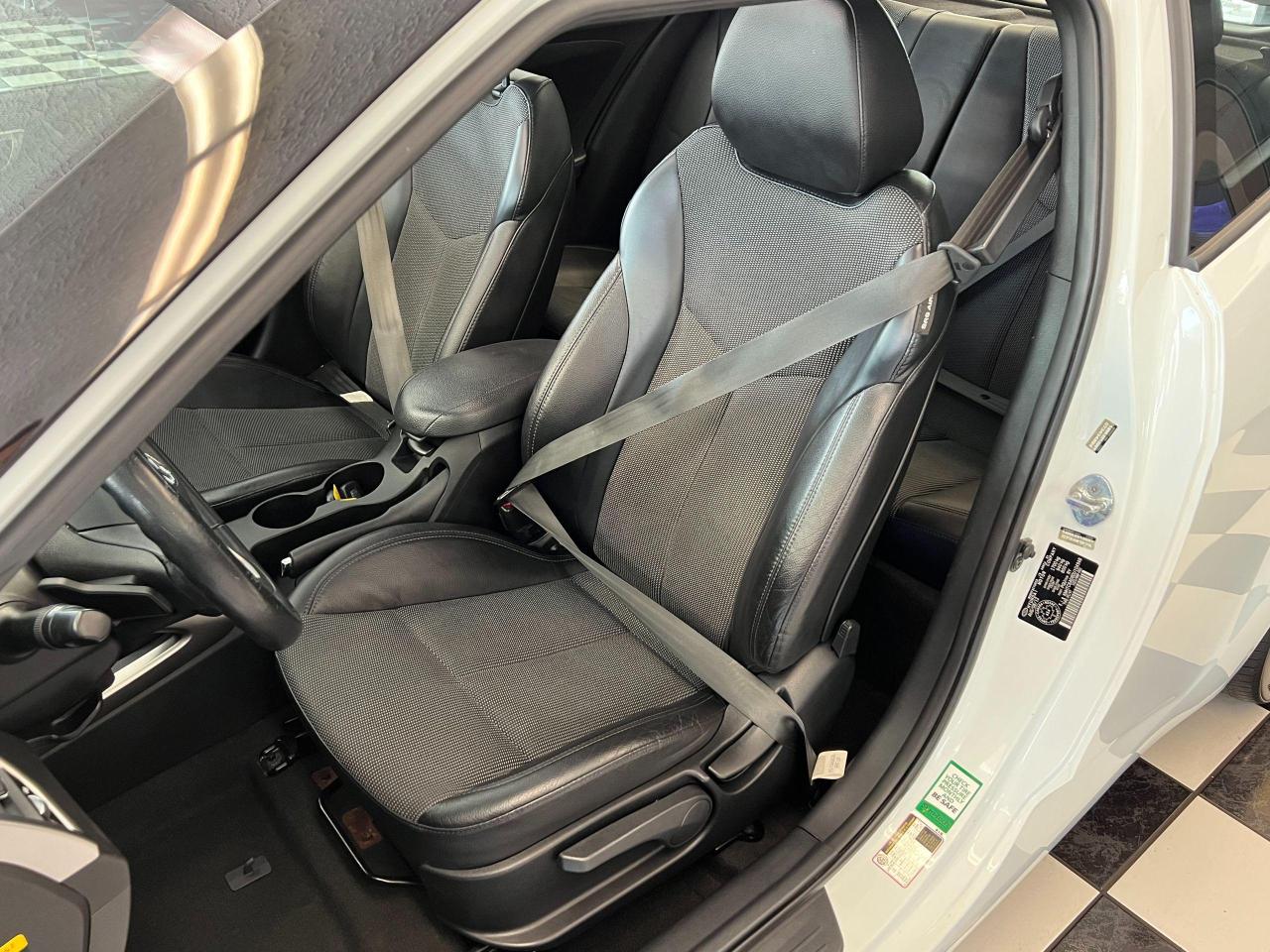 2013 Hyundai Veloster W/Tech+GPS+Pano Roof+Heated Seats+Leather+Sensors Photo88