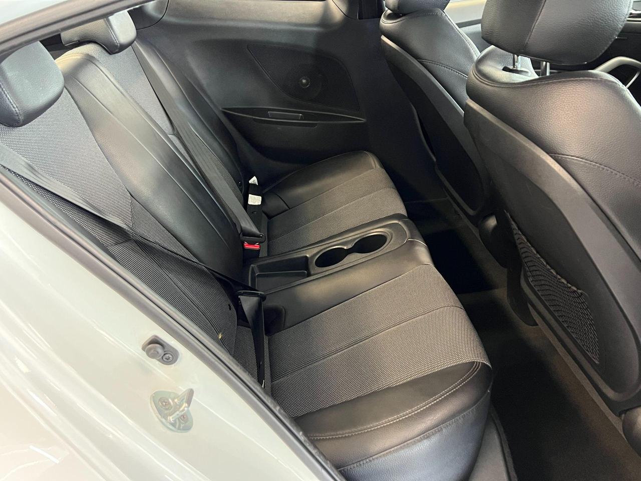 2013 Hyundai Veloster W/Tech+GPS+Pano Roof+Heated Seats+Leather+Sensors - Photo #24