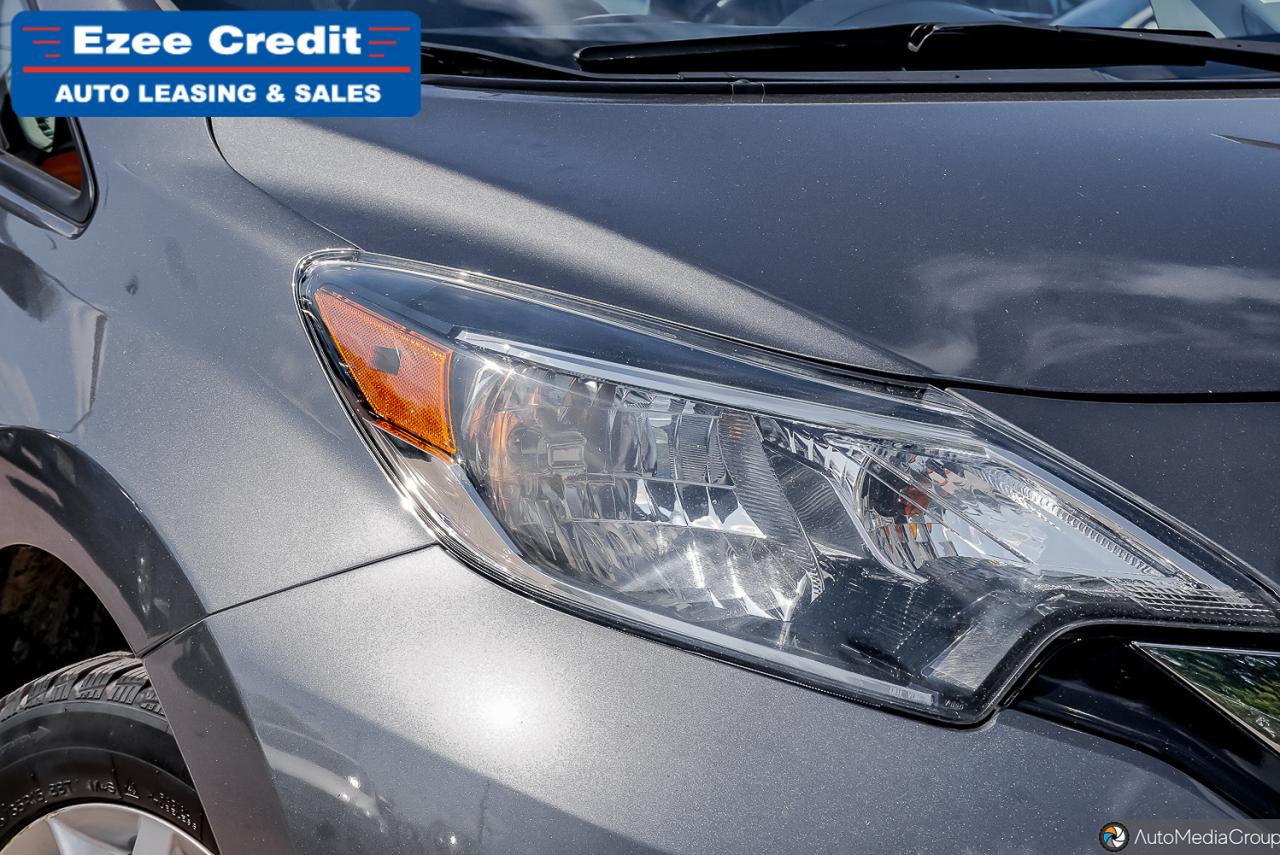 2018 Nissan Versa Note SV Photo2