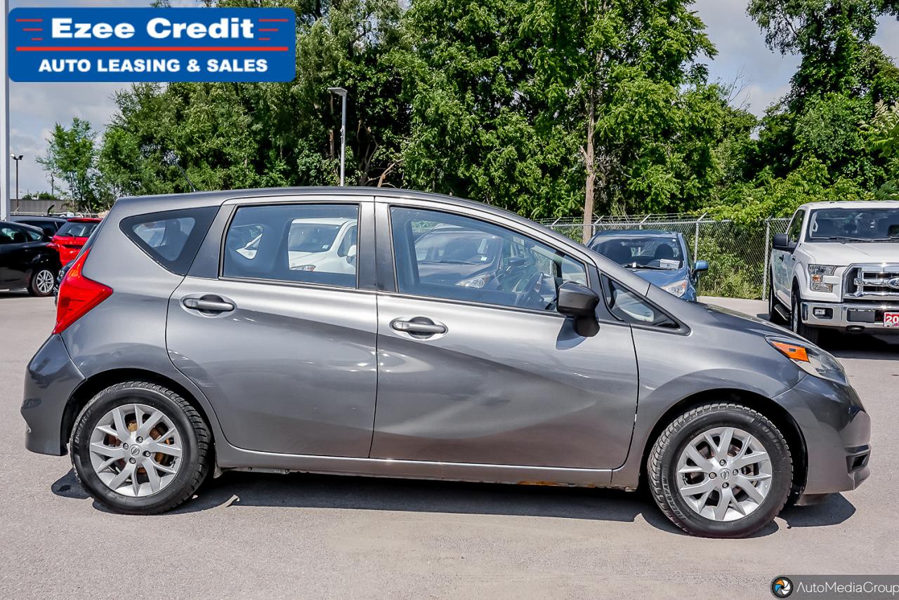 2018 Nissan Versa Note SV Photo3