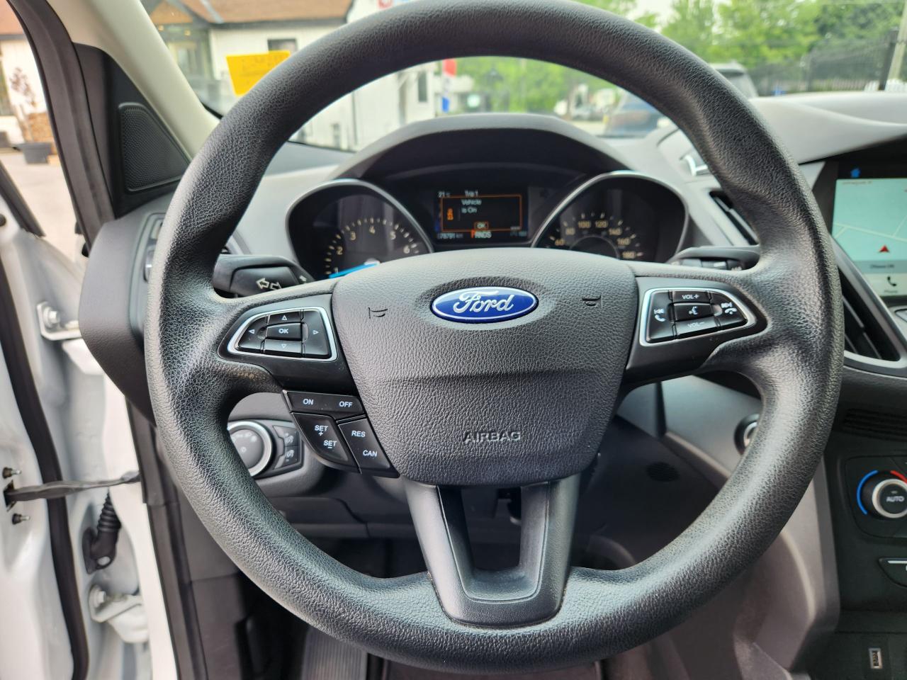 2019 Ford Escape SE - Photo #11