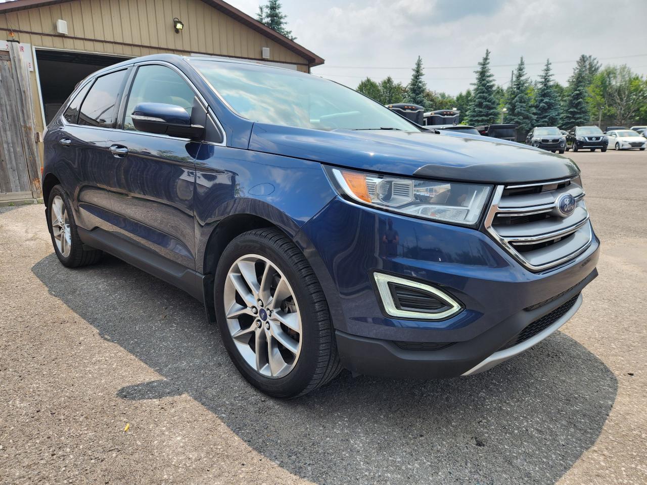 2017 Ford Edge Titanium - Photo #5