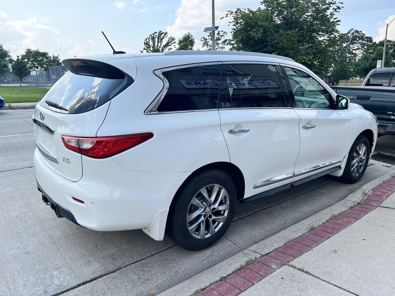 2013 Infiniti JX35 AWD 4DR - Photo #33