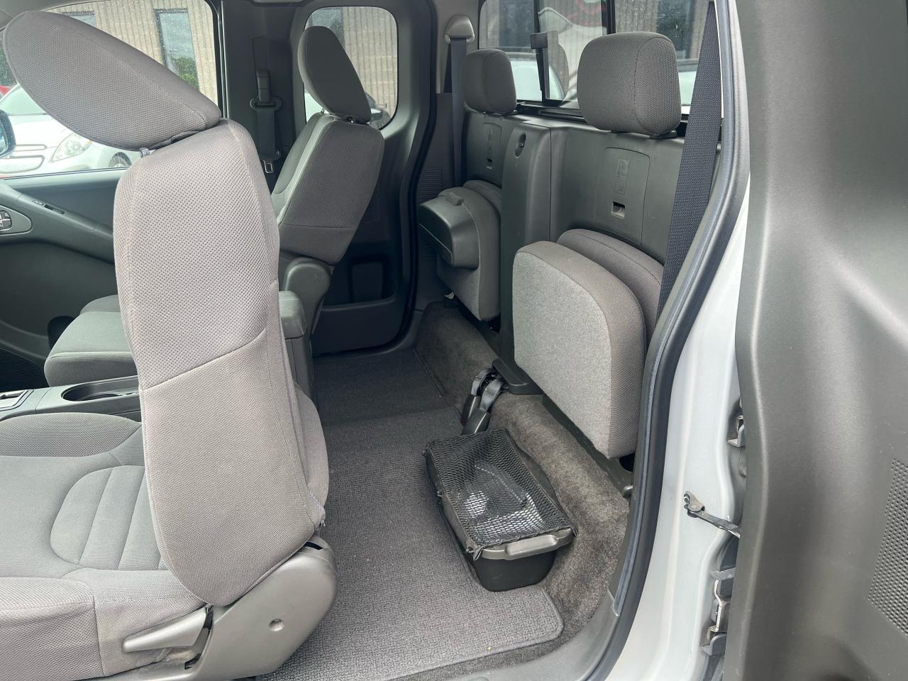 2012 Nissan Frontier S KING CAB **2.5L 4CLY** - Photo #12