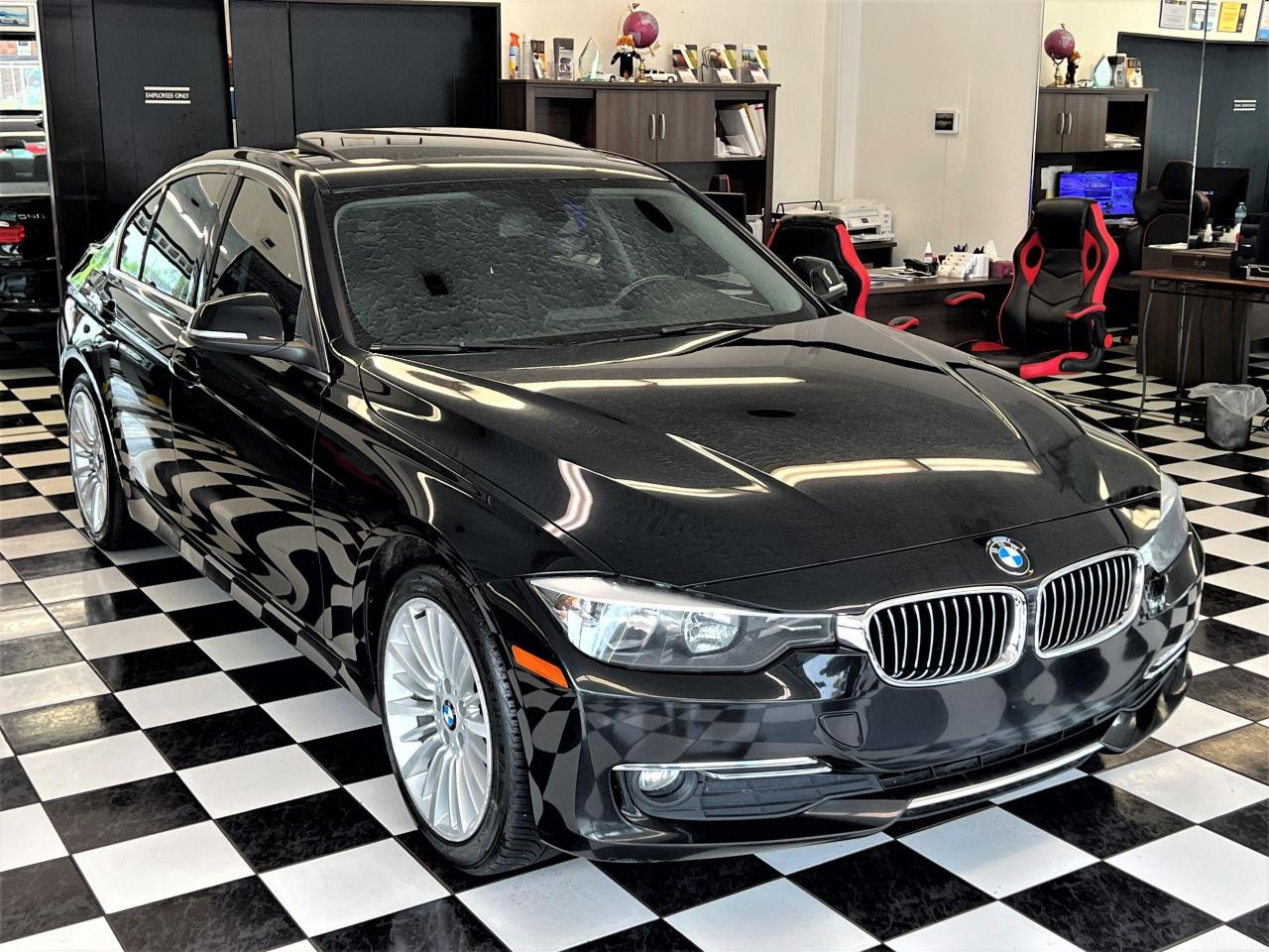 2015 BMW 3 Series 320i Xdrive+New Tires+Roof+Leather+CLEAN CARFAX Photo71