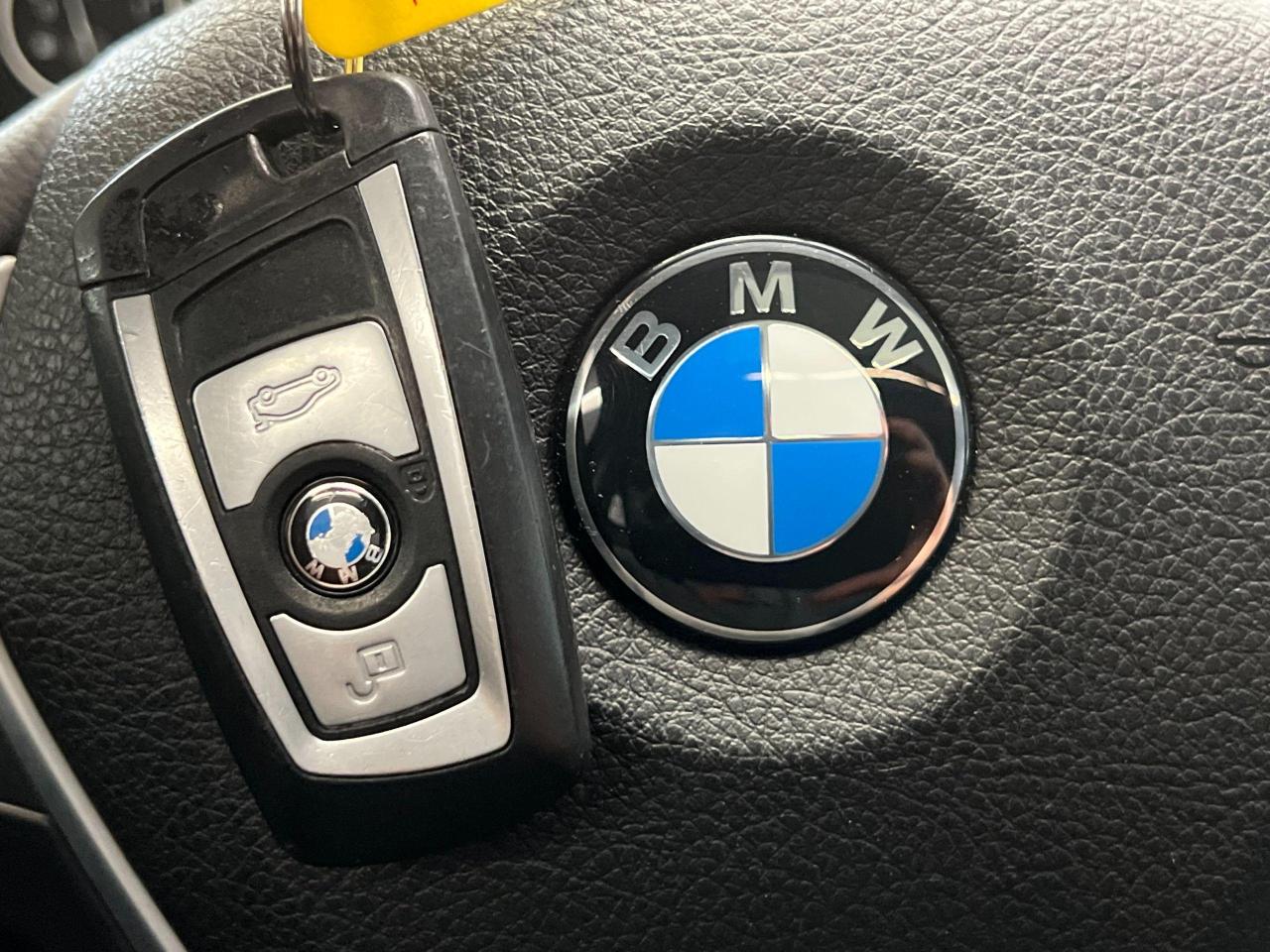 2015 BMW 3 Series 320i Xdrive+New Tires+Roof+Leather+CLEAN CARFAX Photo79