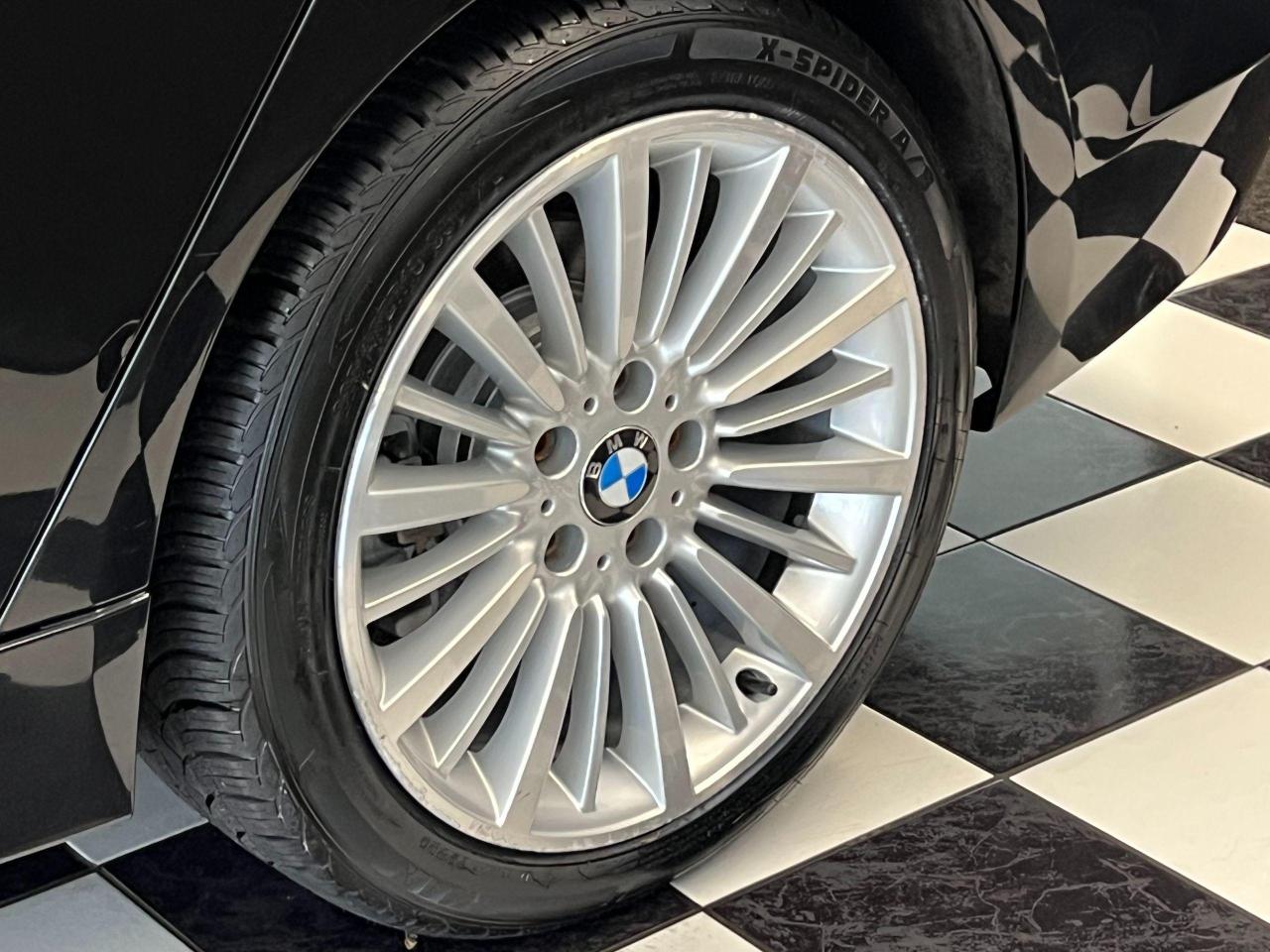 2015 BMW 3 Series 320i Xdrive+New Tires+Roof+Leather+CLEAN CARFAX Photo121